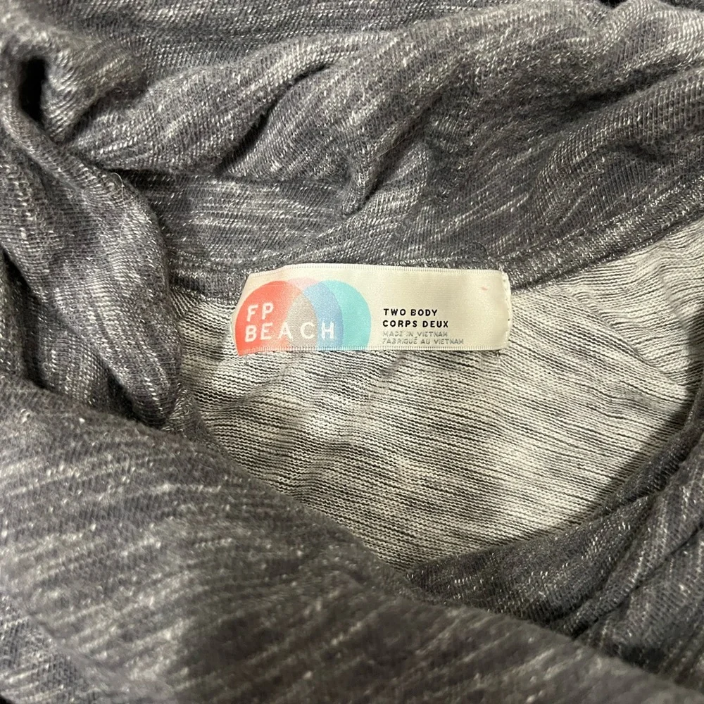 Like New Free People Beach Oversized Cowl Neck Top Size M/L - Picture 2 of 5